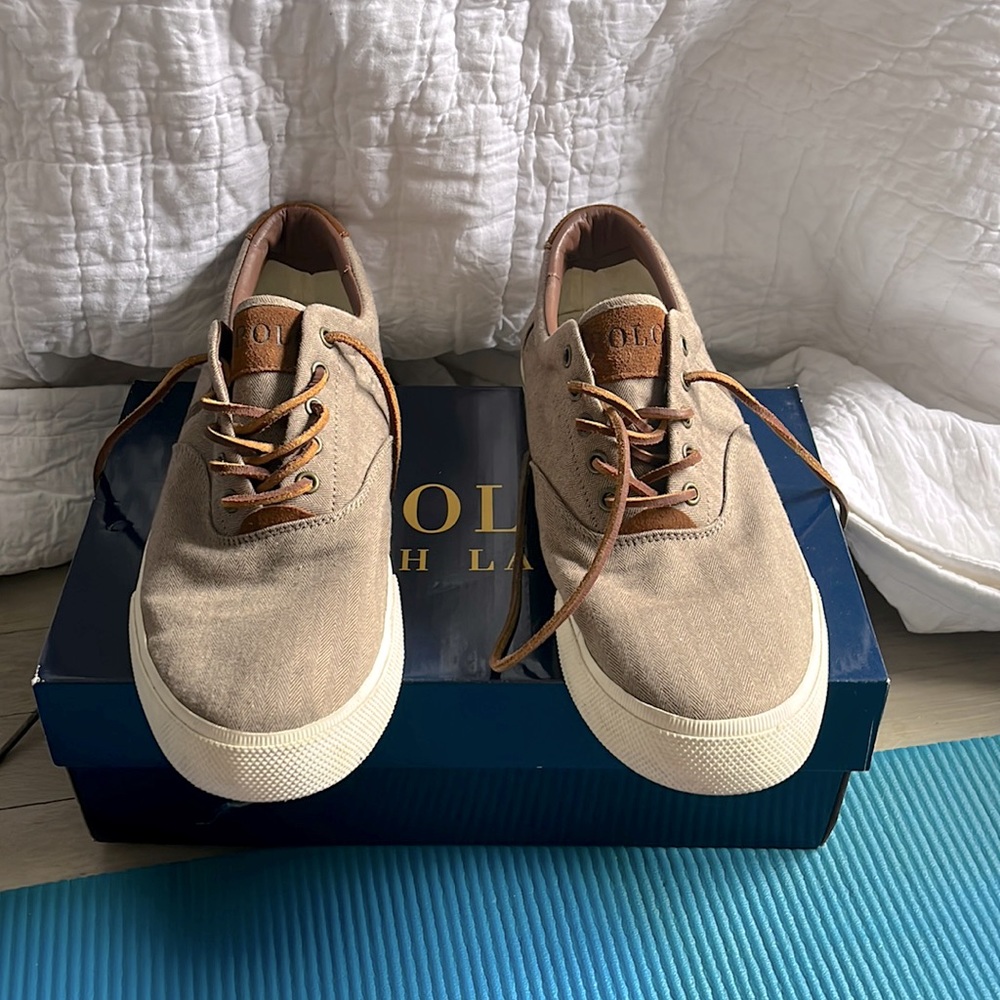 never worn polo shoes